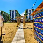 Apartment Nasty 24 Pool & Mamaia Nord 3*