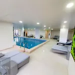 Nasty 24 Pool & Mamaia Nord Apartment 3*