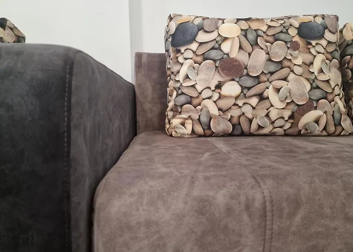 Nasty 24 Pool & Mamaia Nord