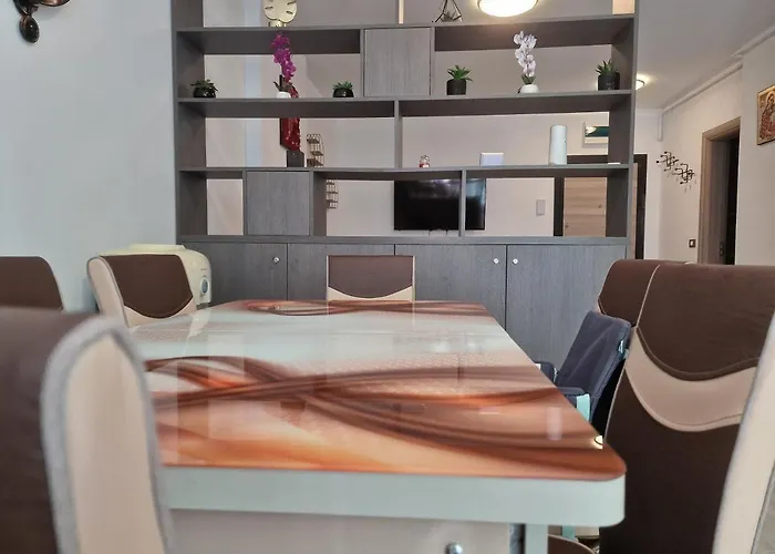 Nasty 24 Pool & Mamaia Nord Năvodari