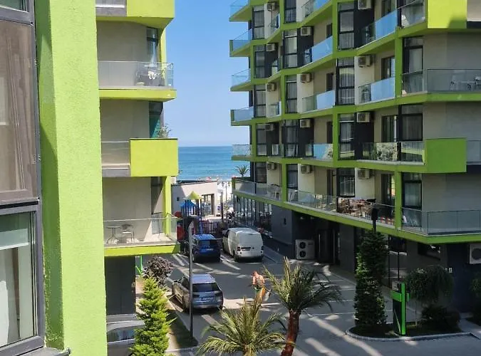 Nasty 24 Pool & Mamaia Nord Apartamento Năvodari