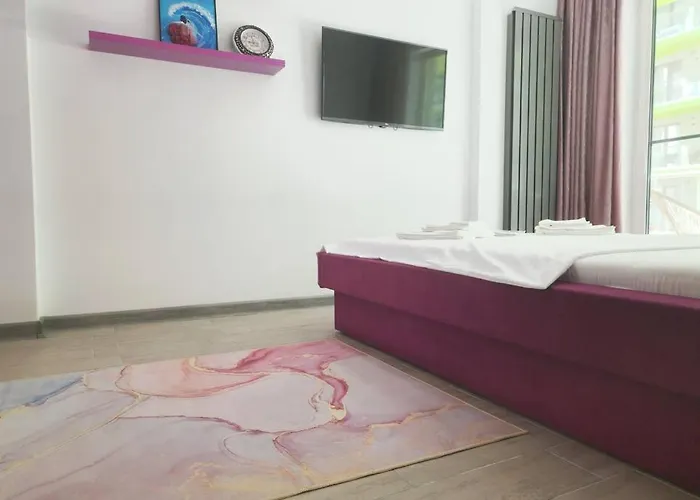 Nasty 24 Pool & Mamaia Nord