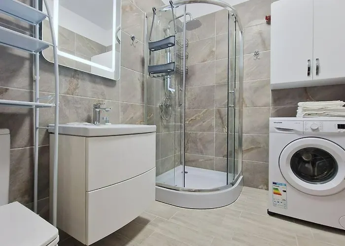 Nasty 24 Pool & Mamaia Nord 3*