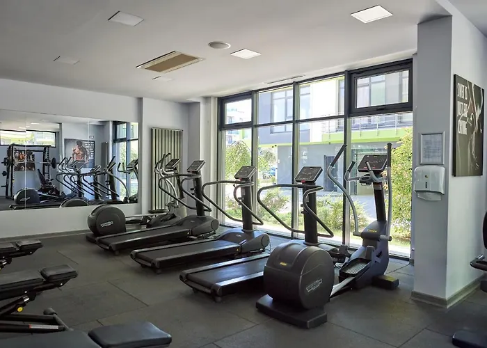 Nasty 24 Pool & Mamaia Nord