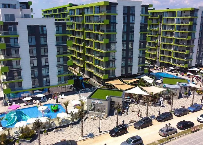 Nasty 24 Pool & Mamaia Nord Apartamento 3*