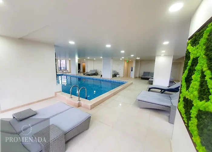 Nasty 24 Pool & Mamaia Nord Apartamento 3*