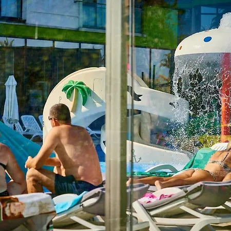 Nasty 24 Pool & Mamaia Nord * Navodari