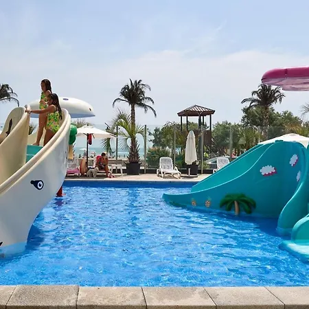 Nasty 24 Pool & Mamaia Nord * Navodari