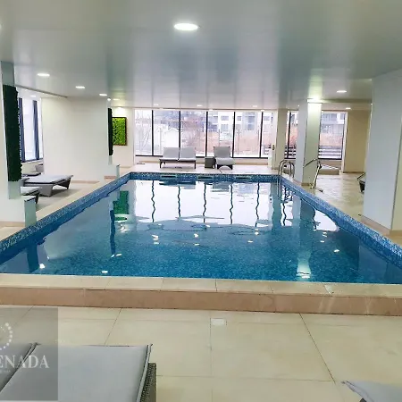 Nasty 24 Pool & Mamaia Nord Apartamento 3*