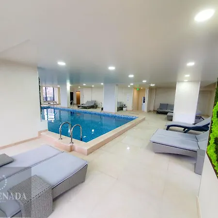 Nasty 24 Pool & Mamaia Nord Apartamento 3*