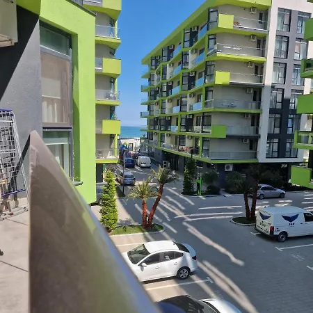 Nasty 24 Pool & Mamaia Nord